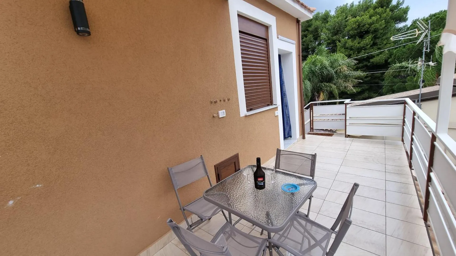 Casa vacanze Vida Loca -Appartamento Vicino Aereporto E 200Mt Spiaggia Carini
